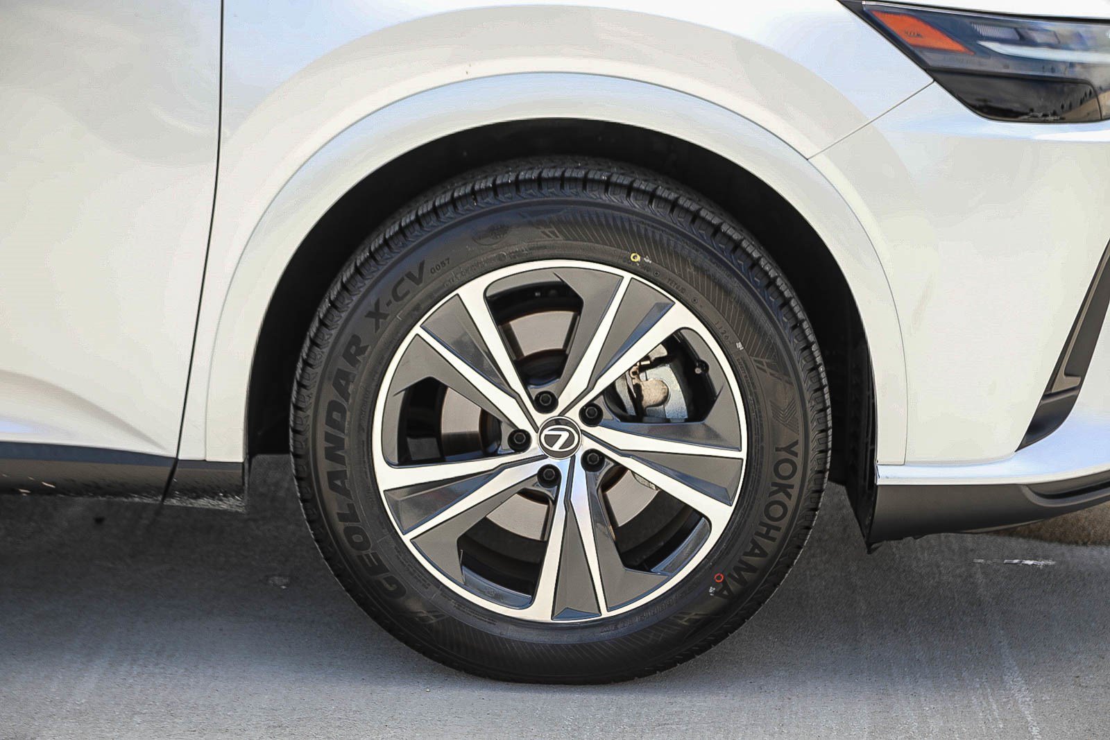 Used 2023 Lexus RX 350 FWD w/ Cold Area Package image 10