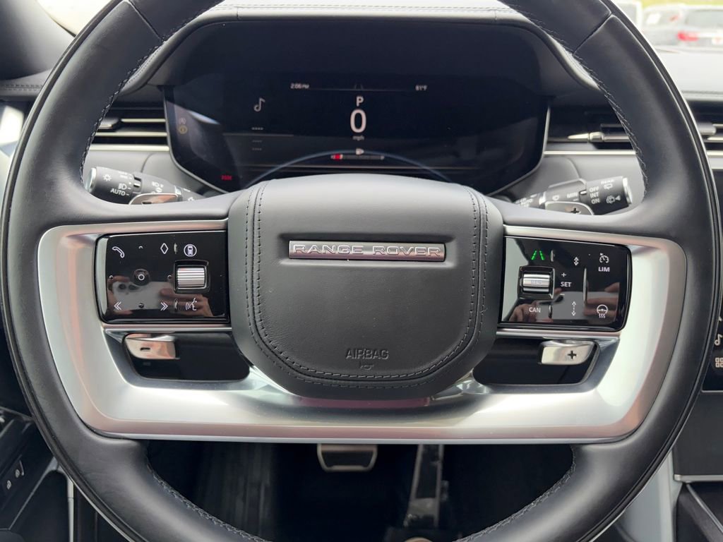 Used 2025 Land Rover Range Rover Long Wheelbase Autobiography AWD/4WD image 11