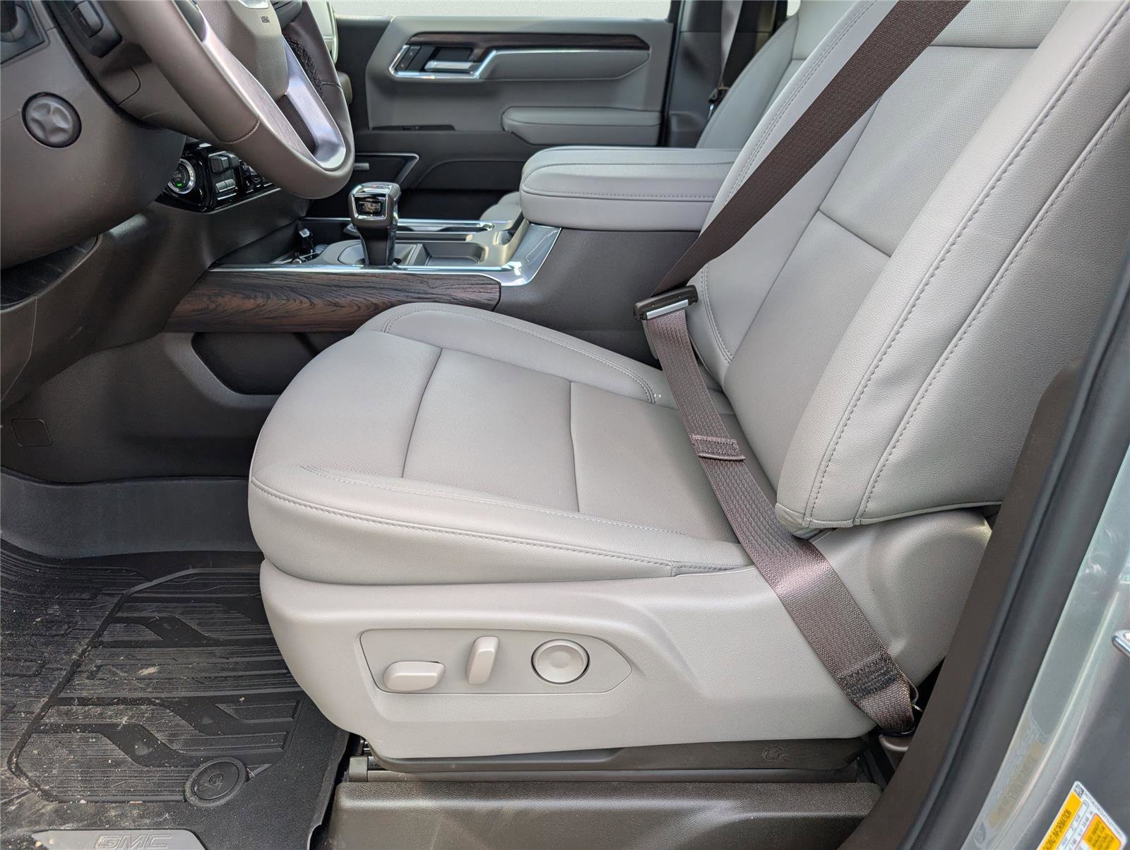 New 2026 GMC Sierra 1500 SLT w/ SLT Premium Plus Package AWD/4WD image 40