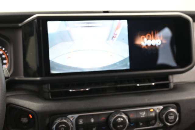 Used 2025 Jeep Wrangler Unlimited Sport AWD/4WD image 24