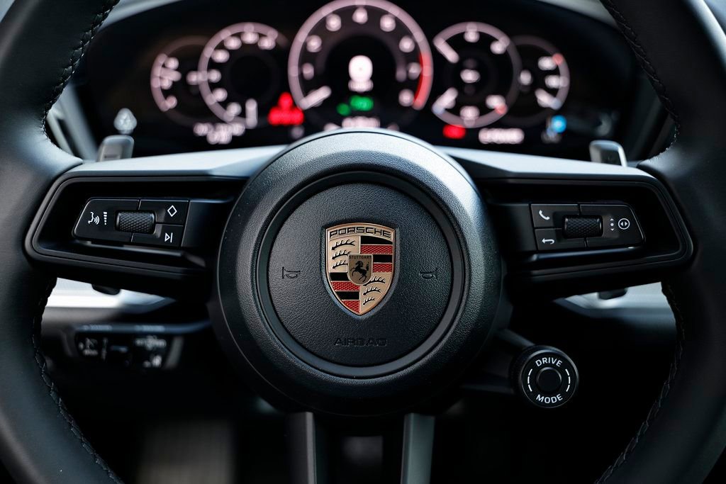 Certified 2026 Porsche Cayenne E-Hybrid AWD/4WD image 35