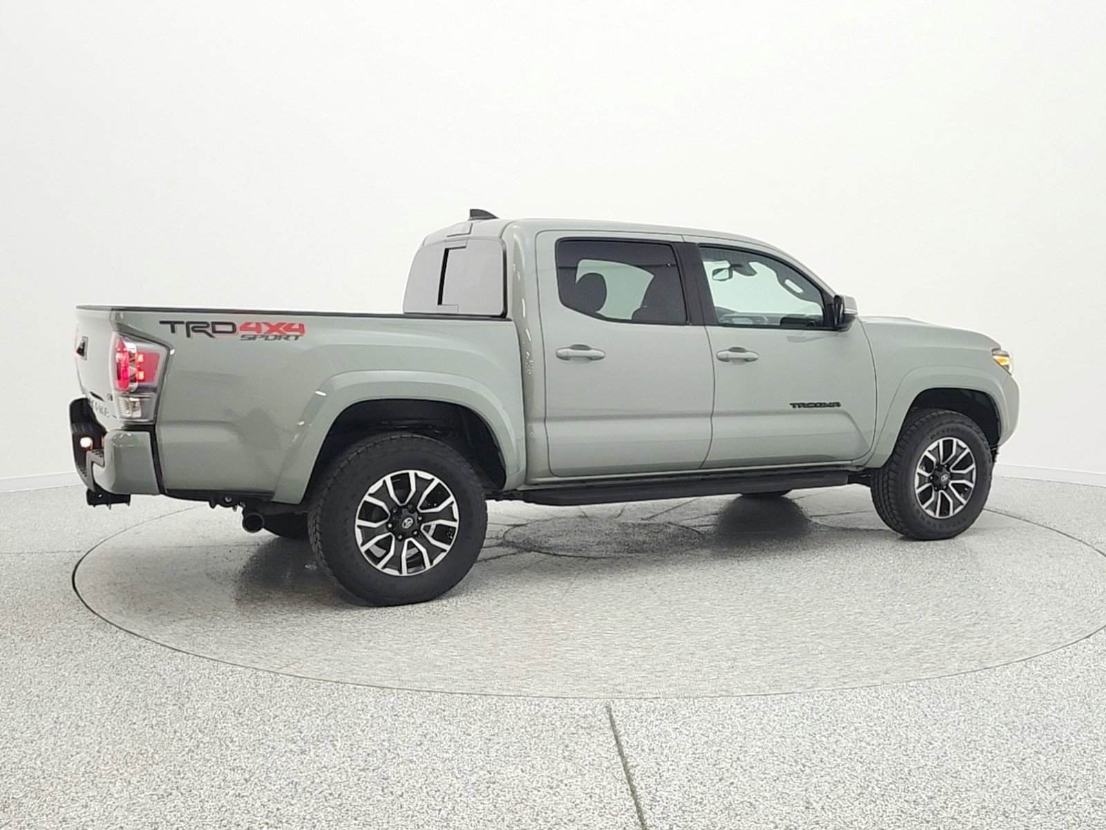 Used 2023 Toyota Tacoma TRD Sport AWD/4WD image 5