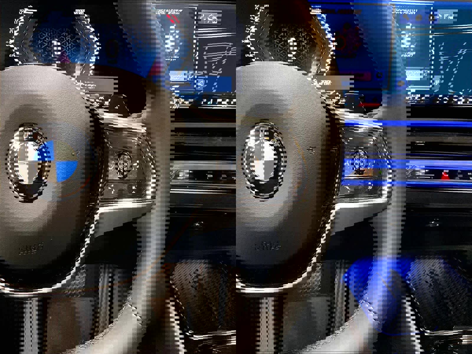 Used 2024 BMW 540i xDrive w/ Convenience Package image 24