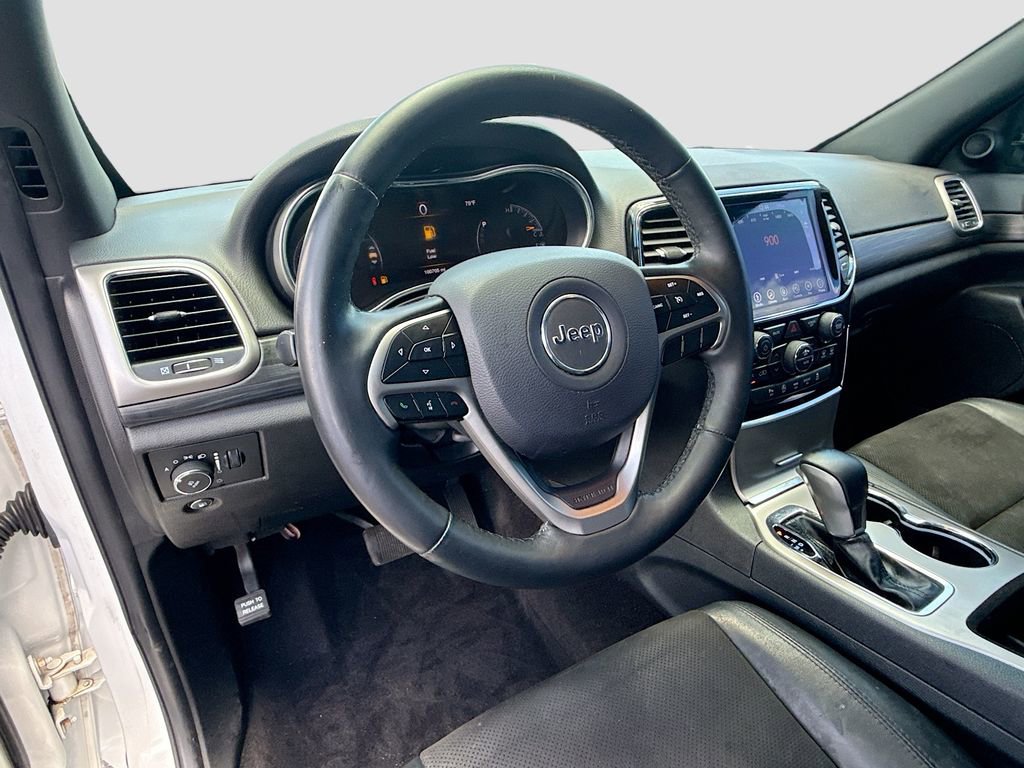 Used 2019 Jeep Grand Cherokee Altitude RWD image 12