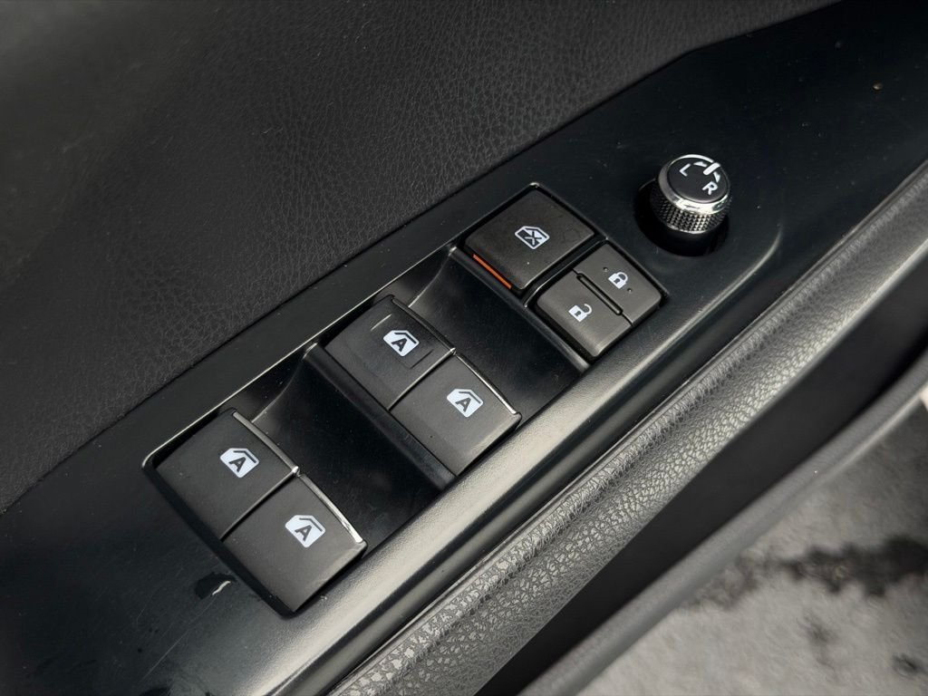 Used 2019 Toyota Camry XSE FWD image 19