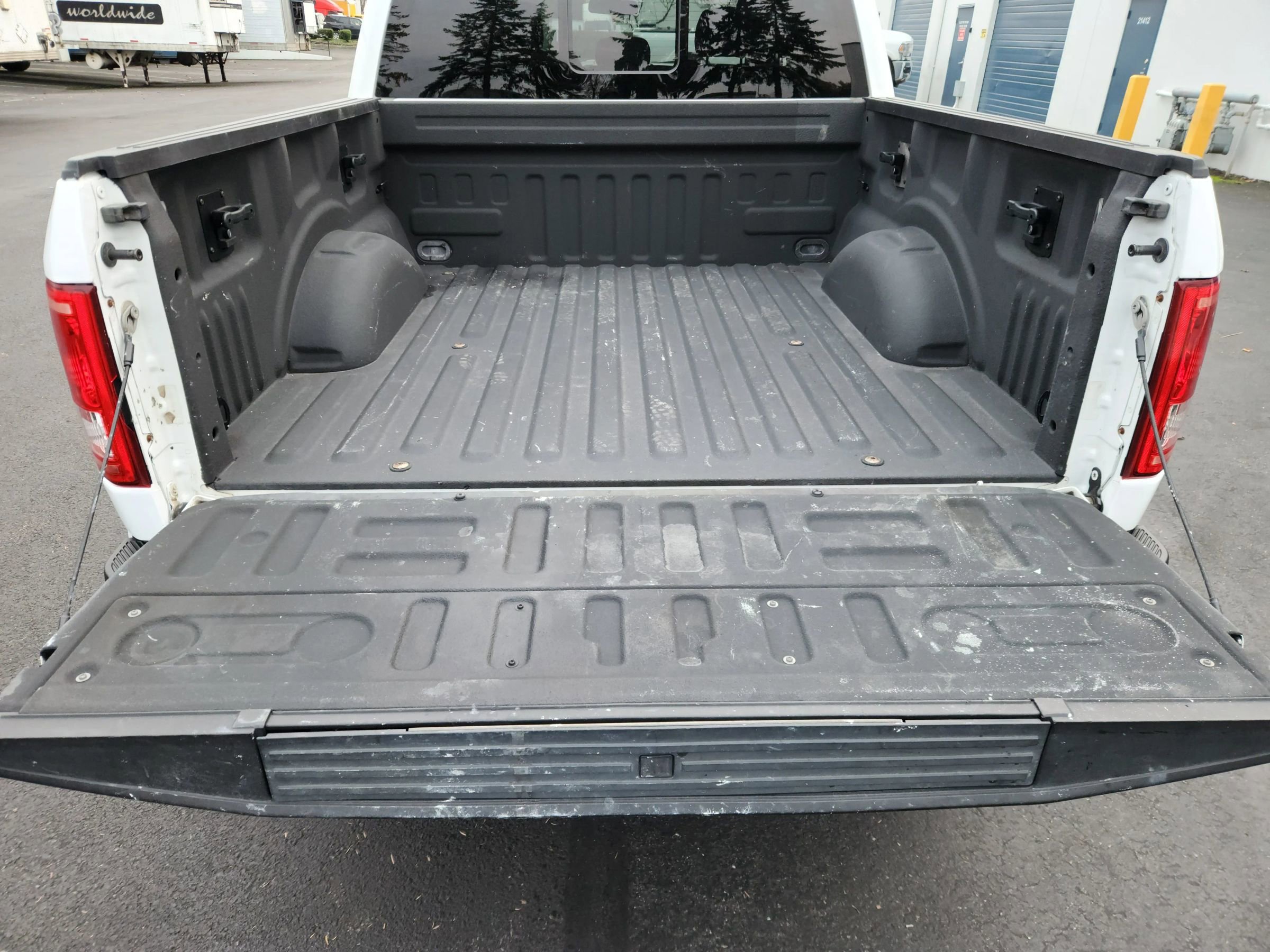 Used 2016 Ford F150 XLT w/ Equipment Group 302A Luxury image 19