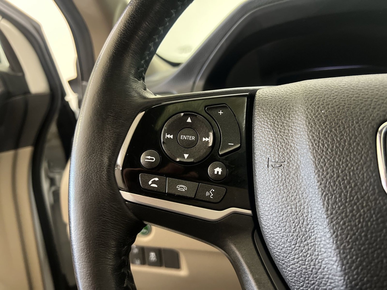 Used 2022 Honda Pilot Elite image 40