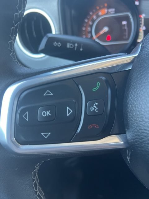 Used 2025 Jeep Wrangler Unlimited Sahara AWD/4WD image 12