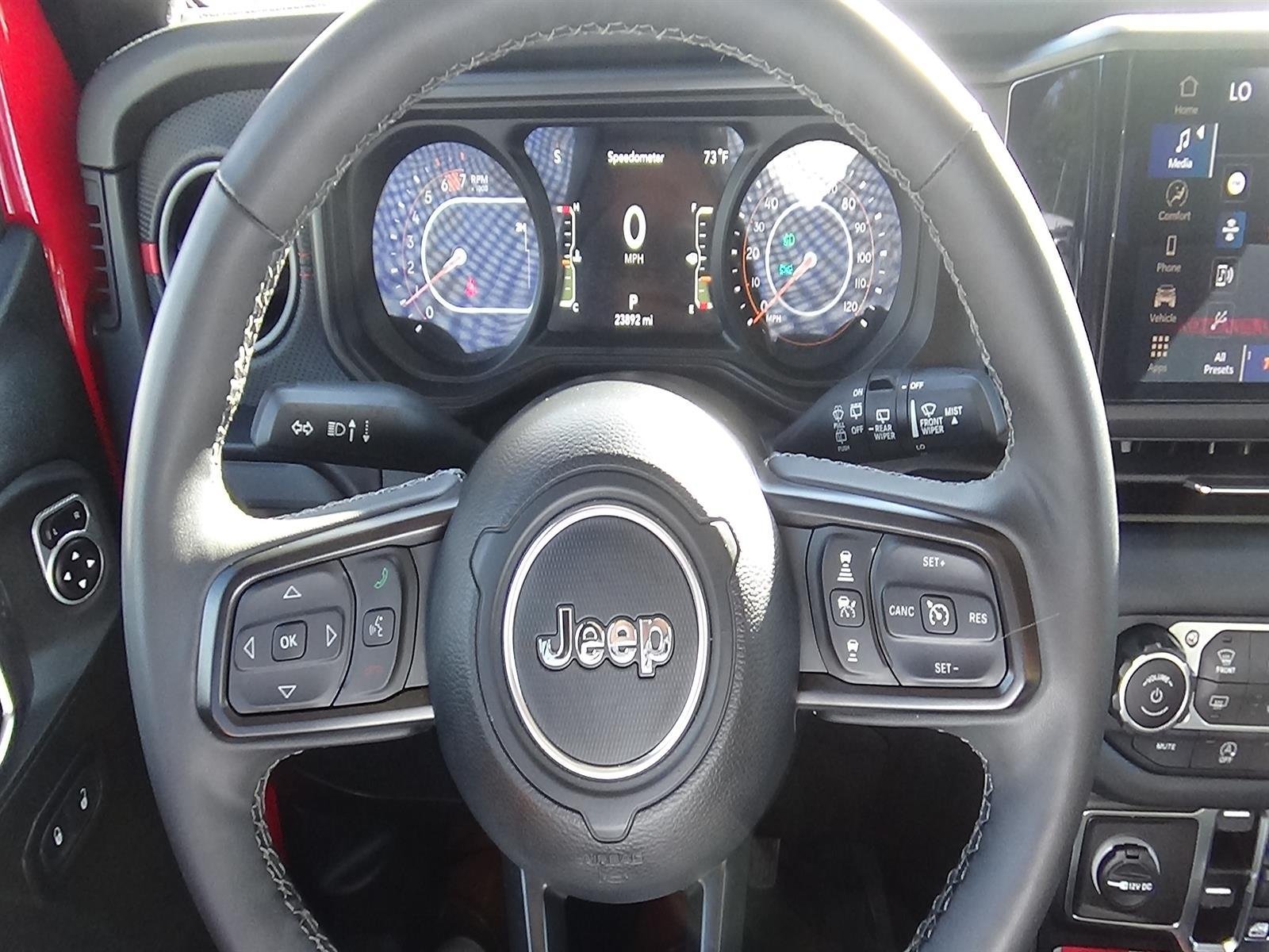 Certified 2025 Jeep Wrangler Unlimited Rubicon w/ Convenience Group AWD/4WD image 19