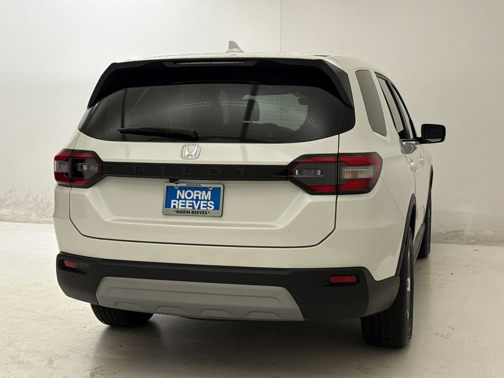 Certified 2025 Honda Pilot EX-L image 9