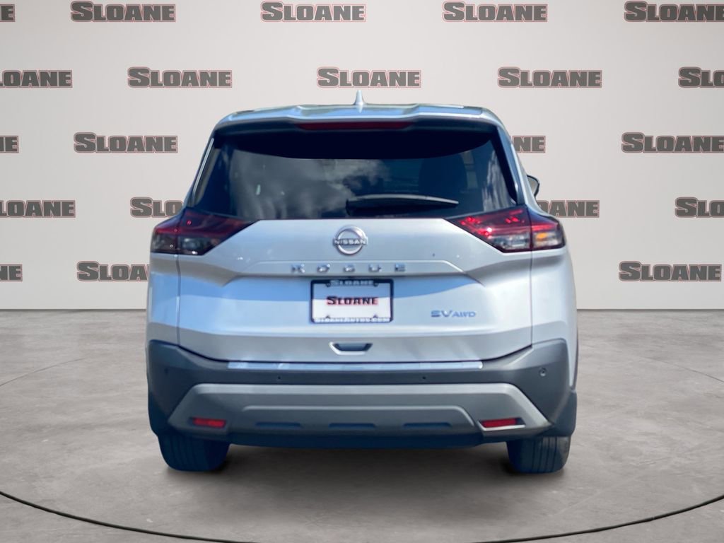 Used 2023 Nissan Rogue SV AWD/4WD image 4