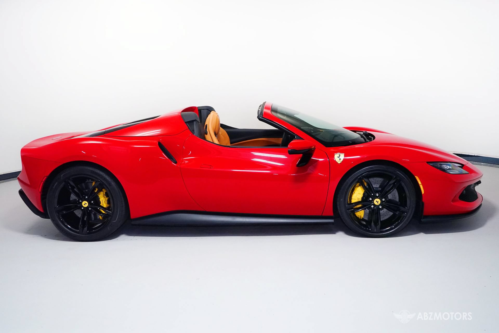 Used 2025 Ferrari 296 GTS RWD image 4