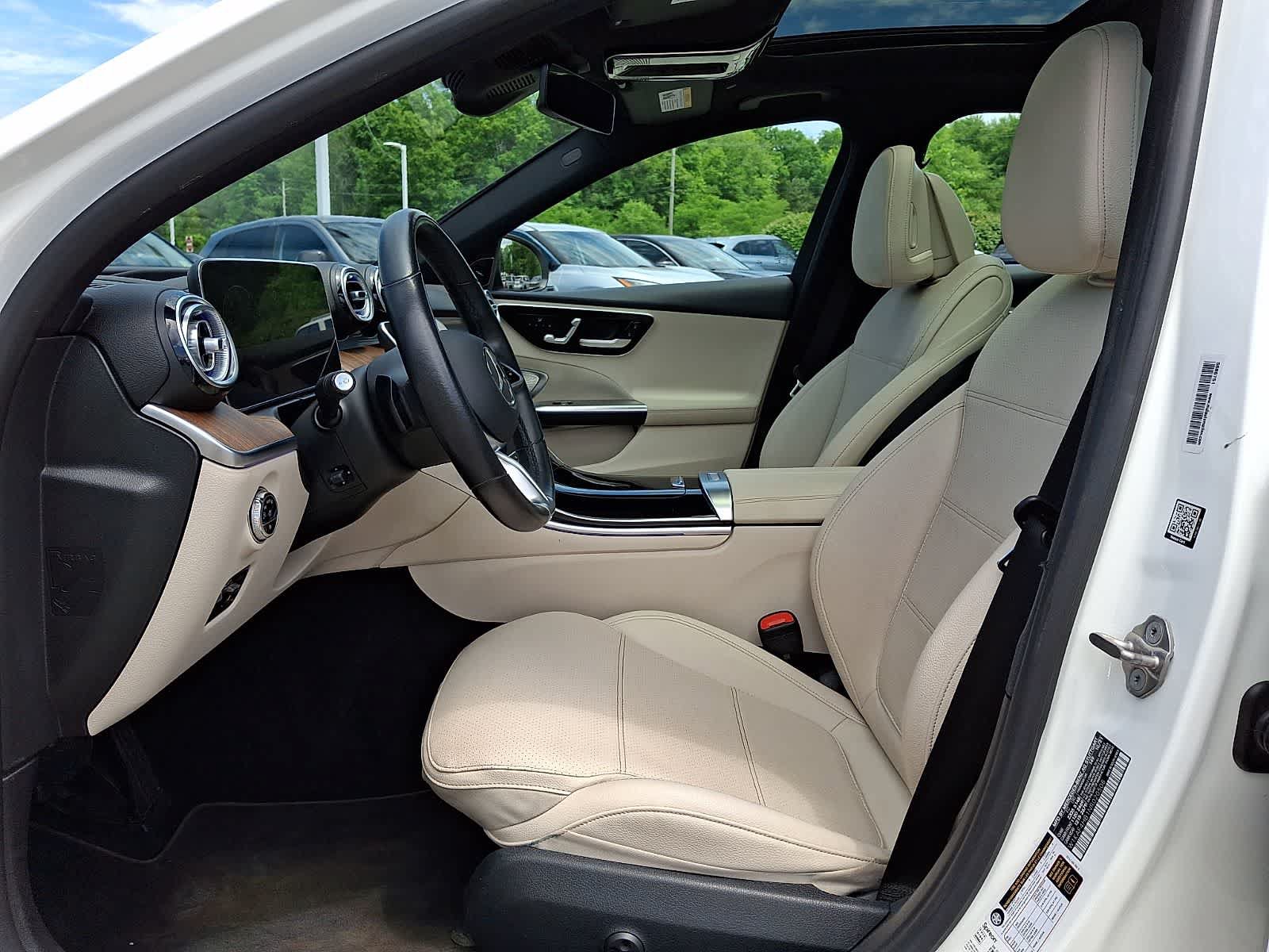 Used 2022 Mercedes-Benz C 300 4MATIC Sedan w/ Pinnacle Trim Package image 16