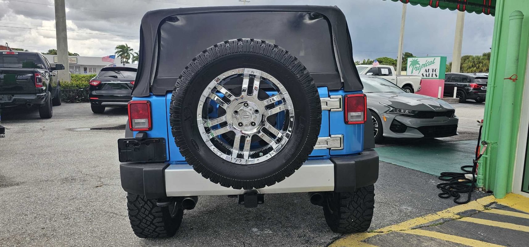 Used 2010 Jeep Wrangler Sport AWD/4WD image 4