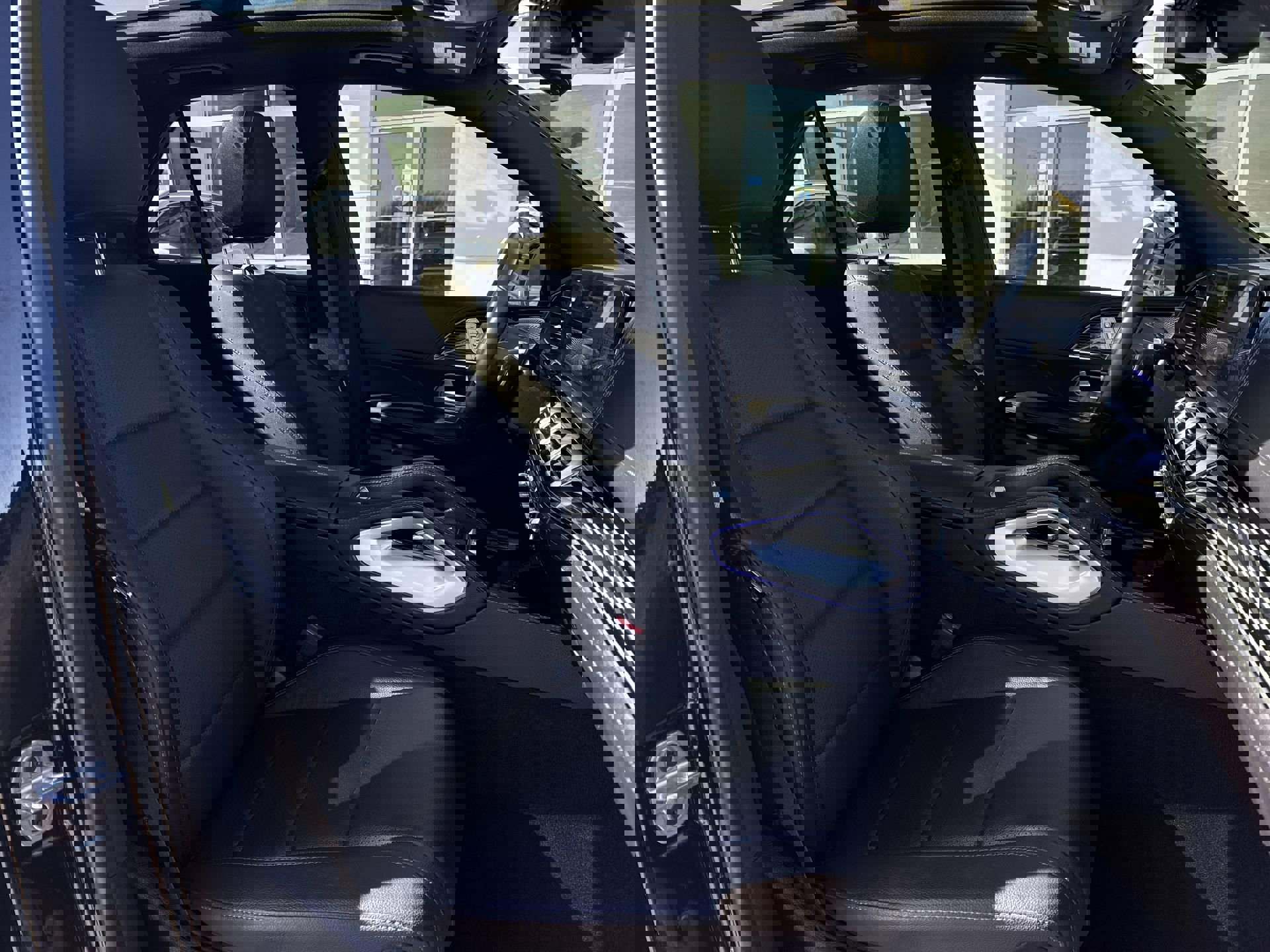 Used 2024 Mercedes-Benz GLE 350 4MATIC image 29