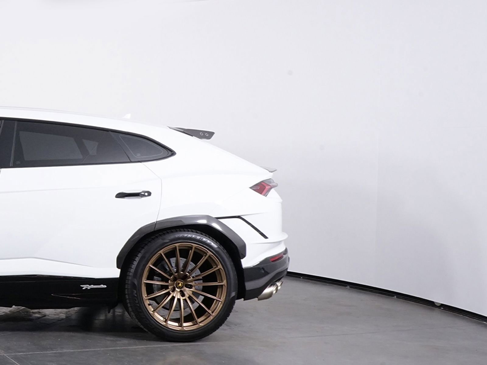 Used 2023 Lamborghini Urus Performante image 13