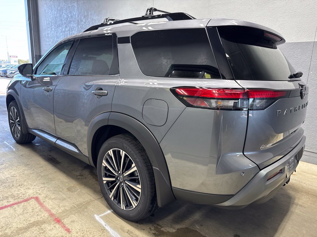 New 2026 Nissan Pathfinder Platinum w/ Accent Package AWD/4WD image 7