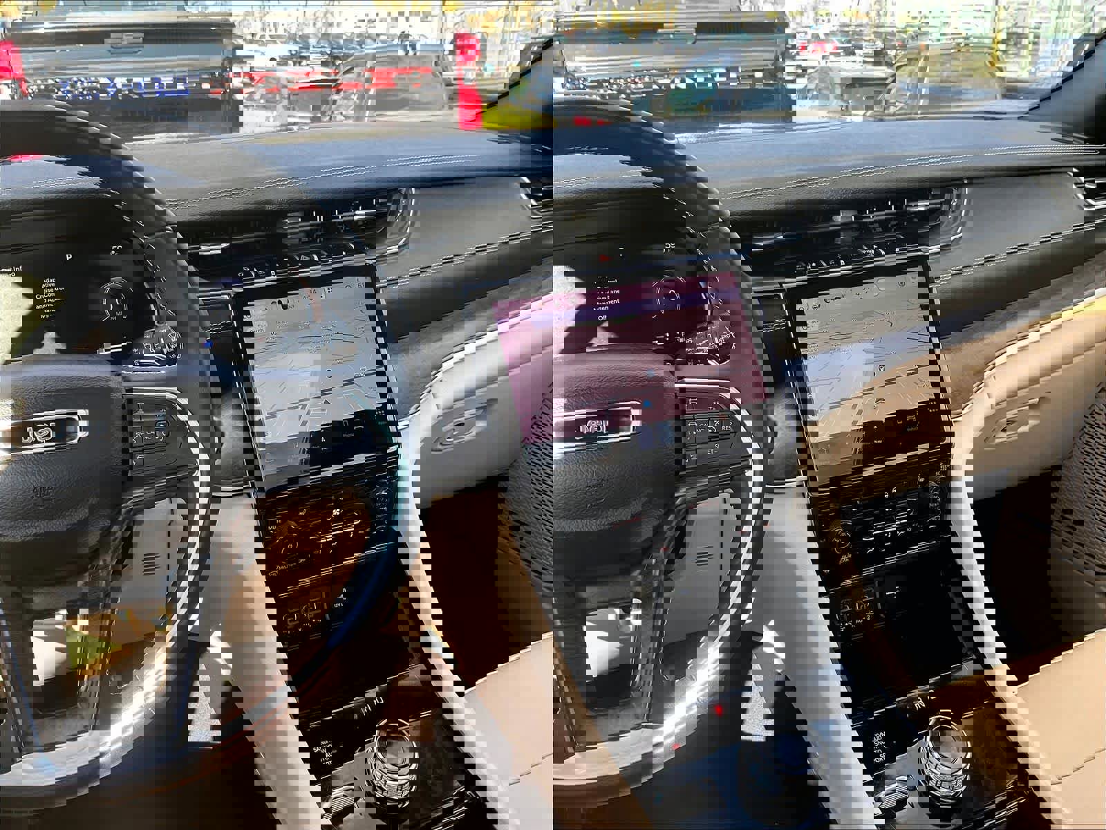 Used 2023 Jeep Grand Cherokee L Limited w/ Trailer Tow Group (B) AWD/4WD image 19