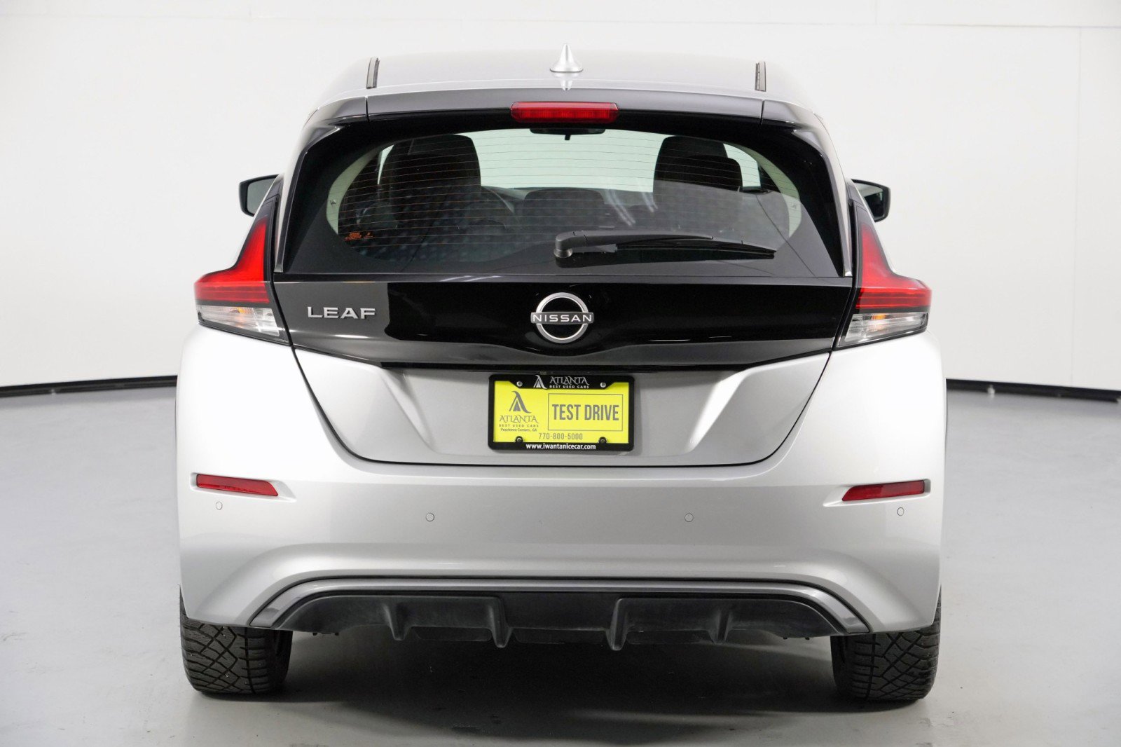 Used 2025 Nissan Leaf S image 42