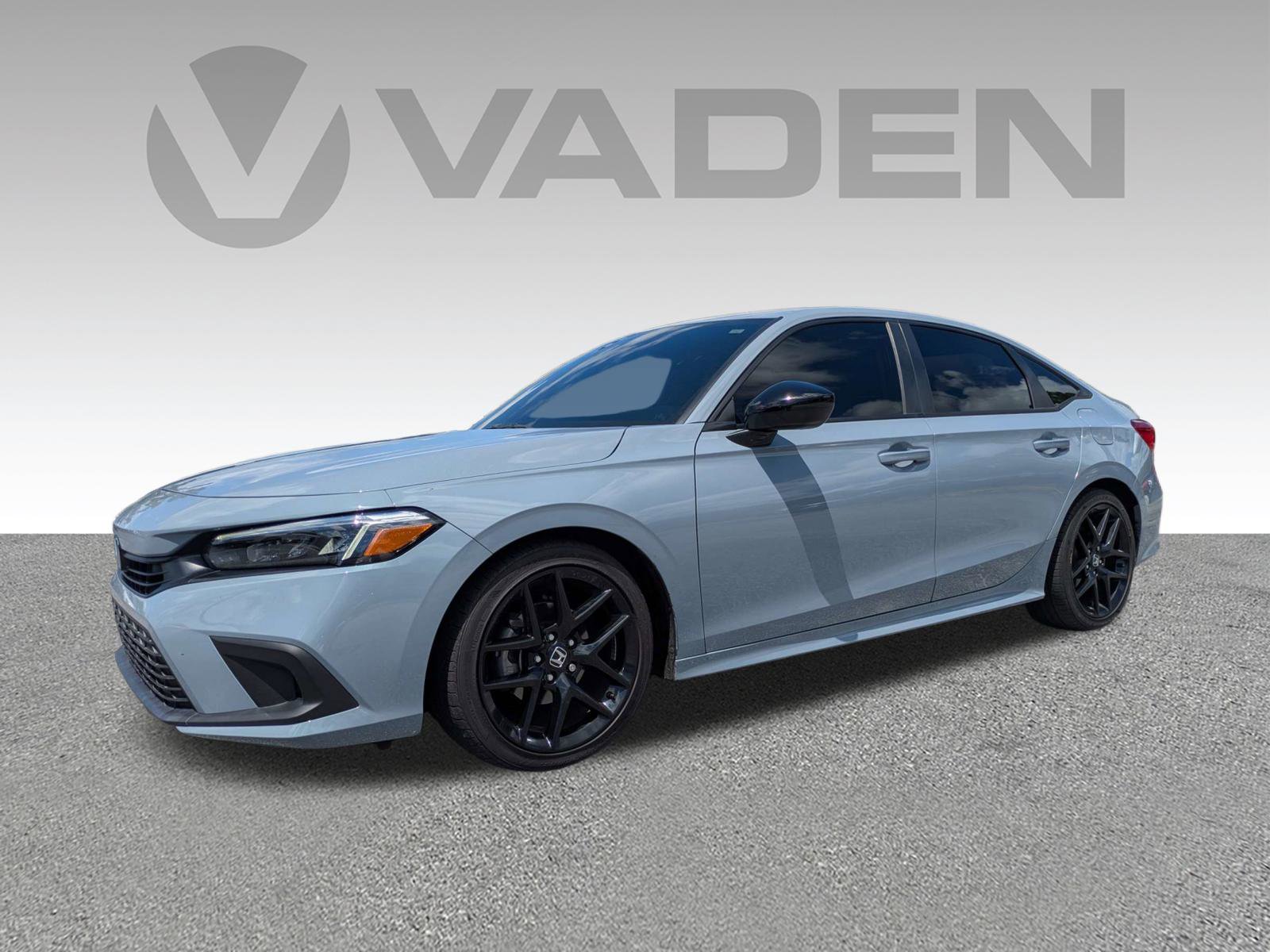 Used 2023 Honda Civic Sport image 2