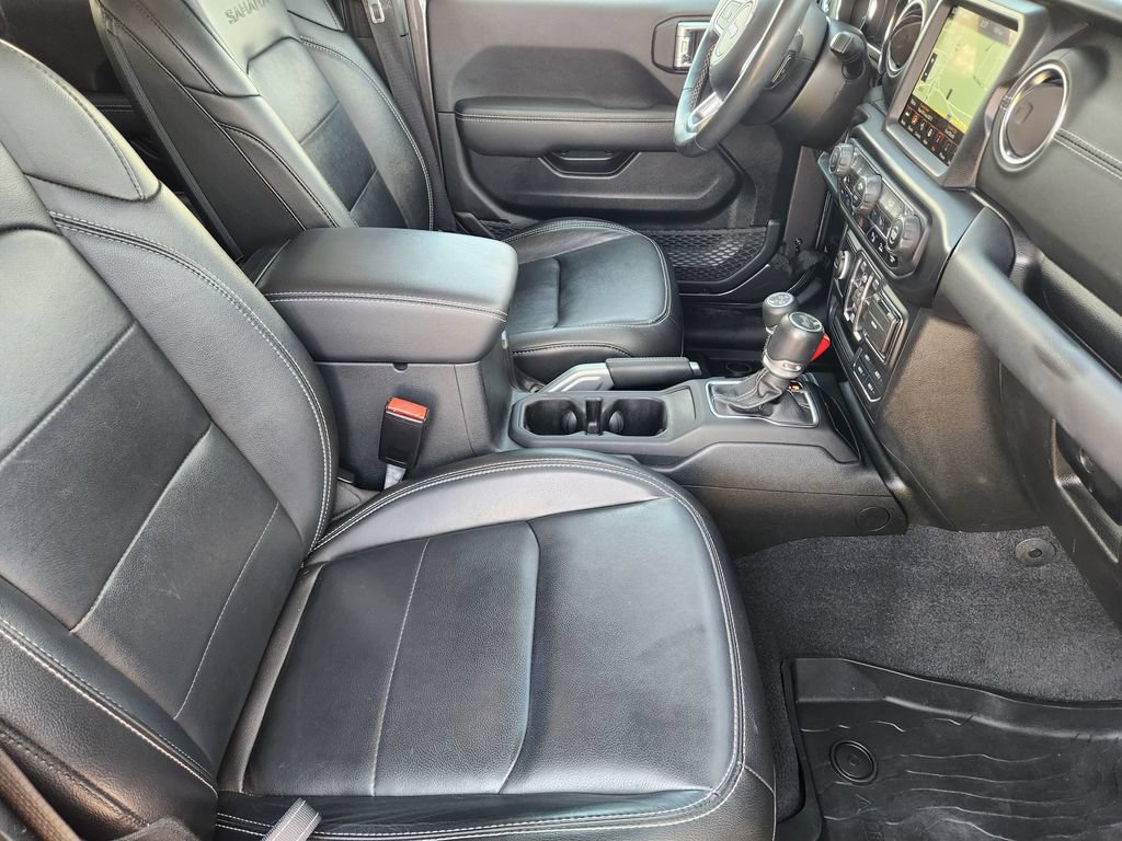 Used 2021 Jeep Wrangler Unlimited Sahara w/ Cold Weather Group AWD/4WD image 15