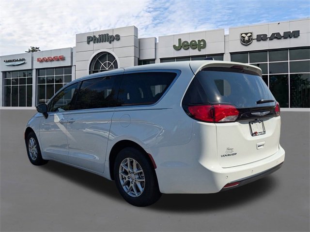 New 2026 Chrysler Voyager LX image 6