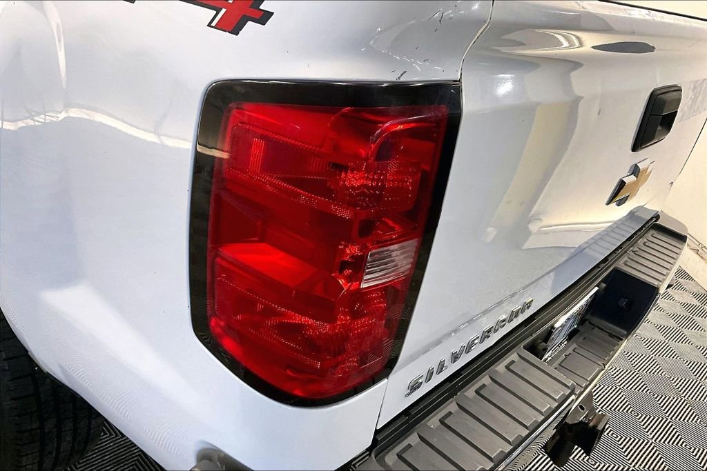 Used 2018 Chevrolet Silverado 2500 W/T w/ WT Convenience Package AWD/4WD image 27