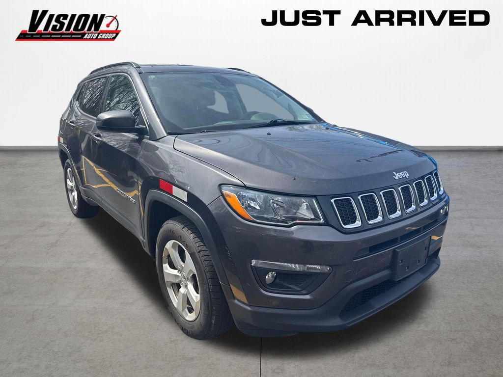 Used 2019 Jeep Compass Latitude image 3