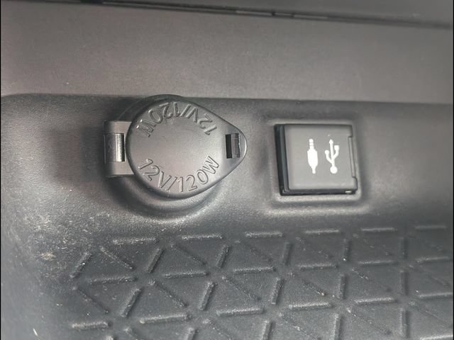 Used 2019 Toyota RAV4 XLE w/ Convenience Package FWD image 15