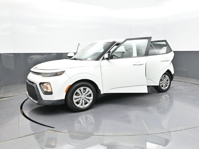 Used 2020 Kia Soul LX FWD image 25