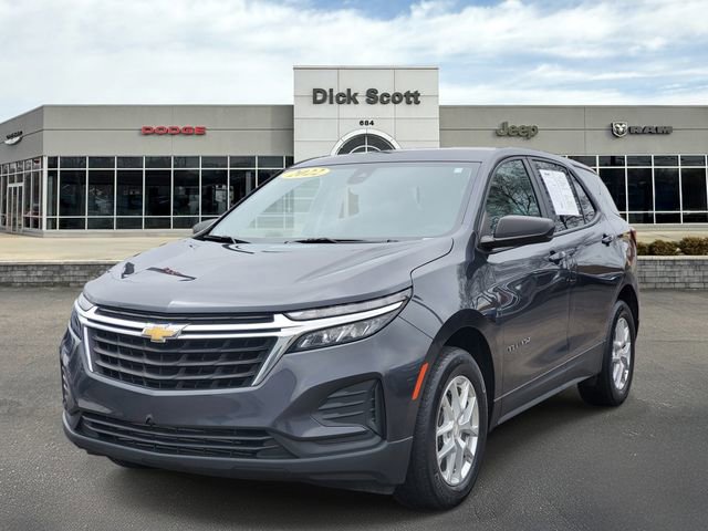 Used 2022 Chevrolet Equinox LS w/ LS Convenience Package image 2
