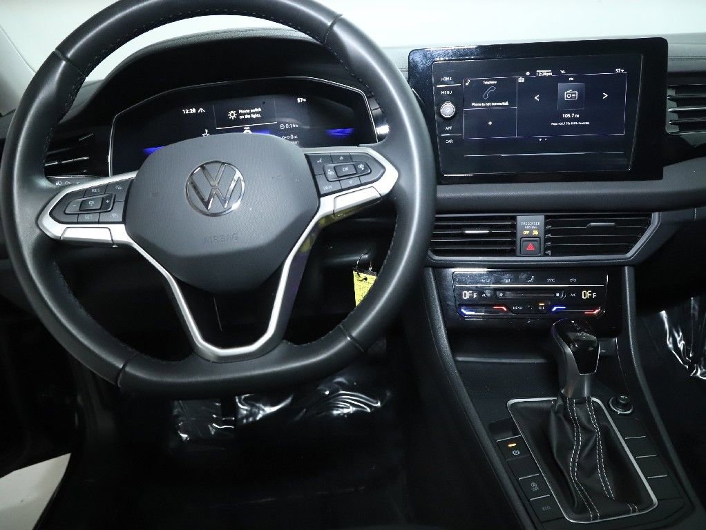 Used 2025 Volkswagen Jetta S image 27