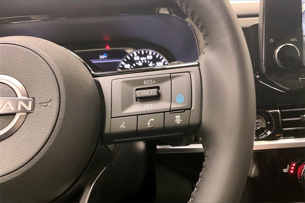 Certified 2025 Nissan Pathfinder SL image 19