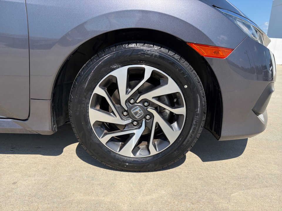 Used 2018 Honda Civic EX image 29