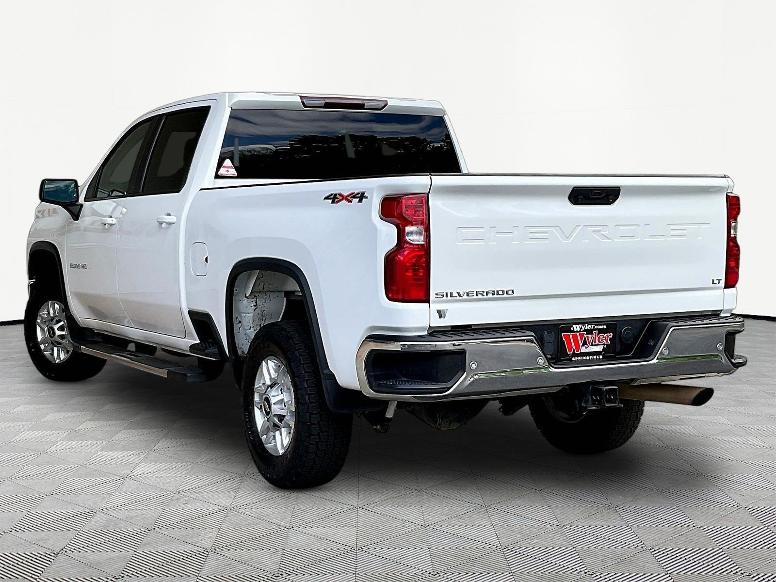 Used 2022 Chevrolet Silverado 2500 LT AWD/4WD image 4