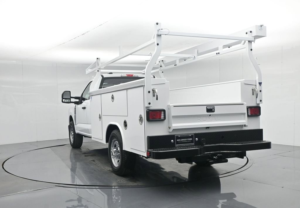 New 2026 Ford F350 XL w/ XL Chrome Package RWD image 37
