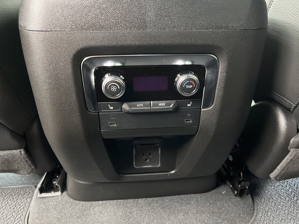 New 2026 GMC Yukon Denali w/ Sun & Power Step Package image 24
