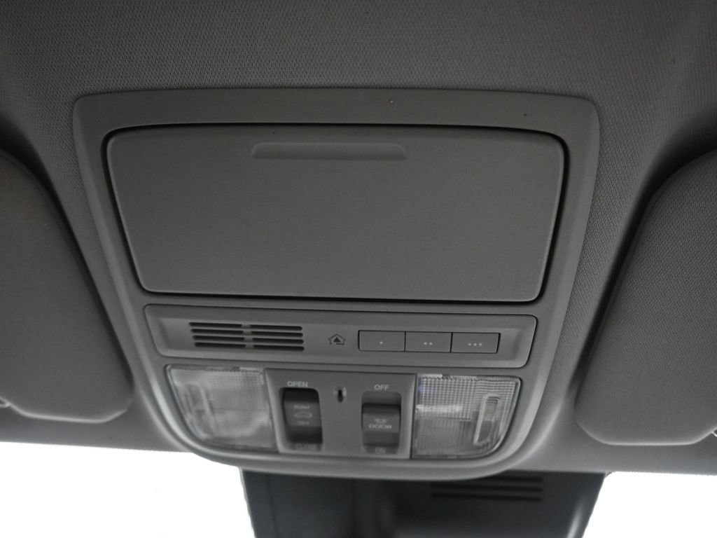 Used 2019 Honda CR-V Touring image 27