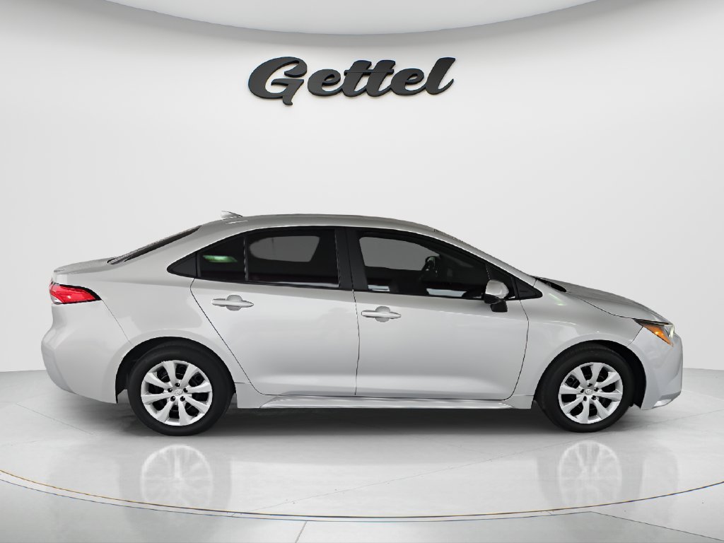 Certified 2022 Toyota Corolla LE FWD image 4