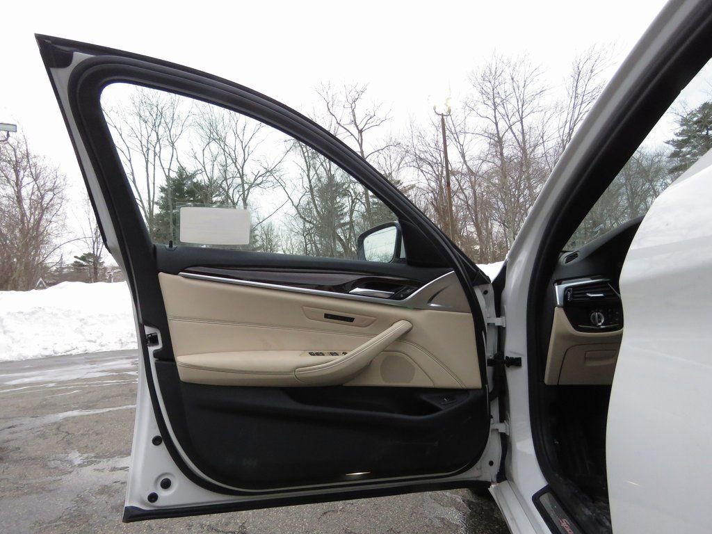 Used 2020 BMW 530i xDrive w/ Convenience Package image 8