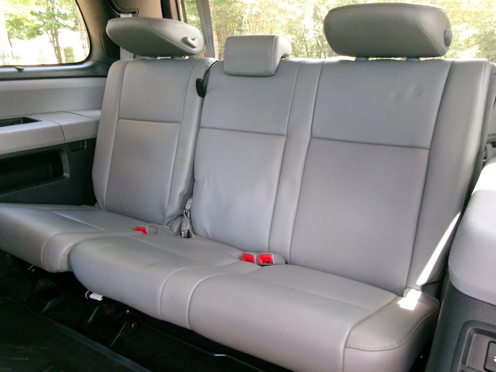 Used 2013 Toyota Sequoia Limited RWD image 36