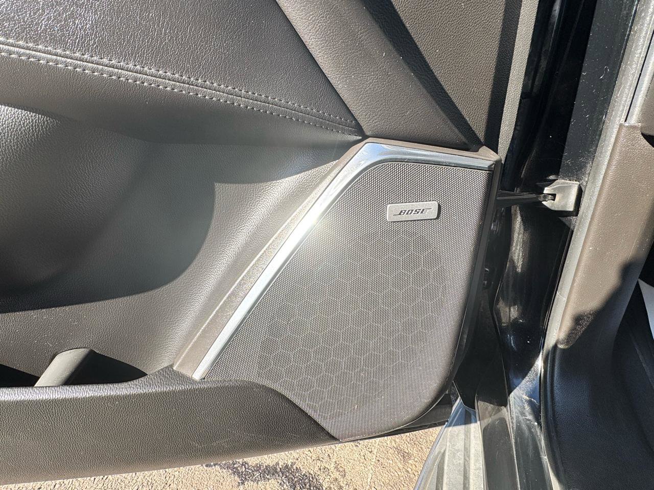 Used 2016 Cadillac Escalade ESV Luxury image 23