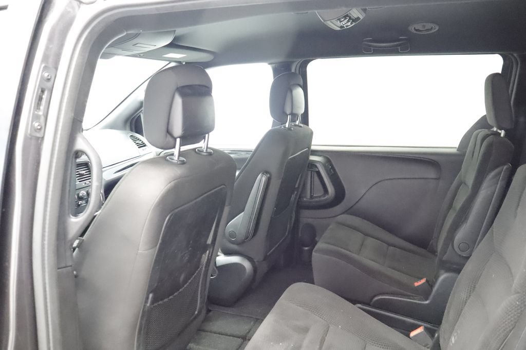 Used 2018 Dodge Grand Caravan SE FWD image 13