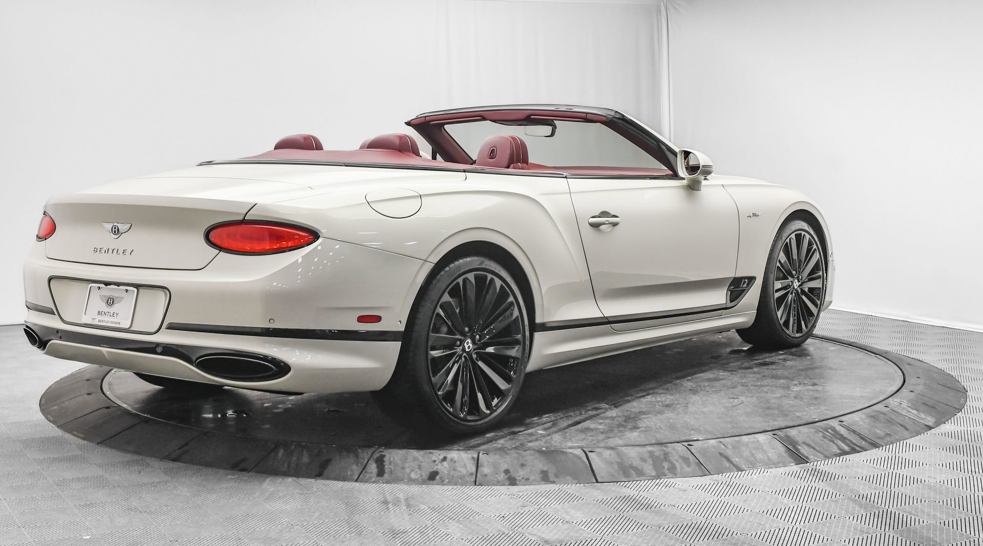Used 2022 Bentley Continental GT Speed image 13