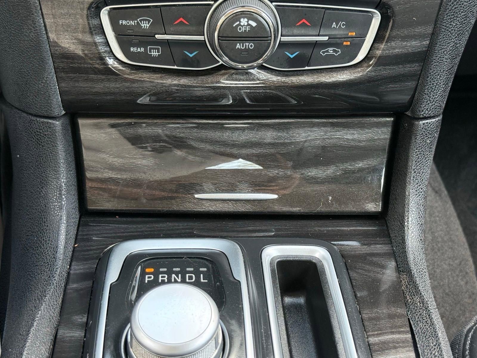Used 2015 Chrysler 300 Limited w/ Driver Convenience Group image 48