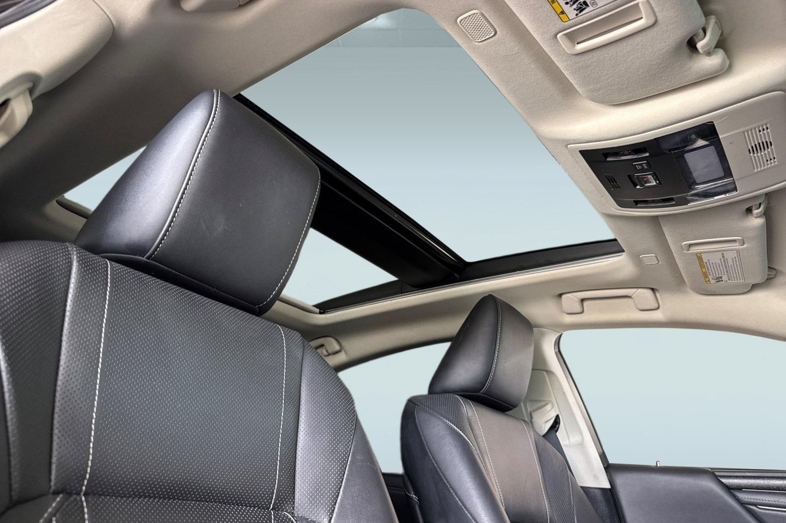 Used 2023 Lexus ES 350 w/ Accessory Package (Z1) FWD image 23