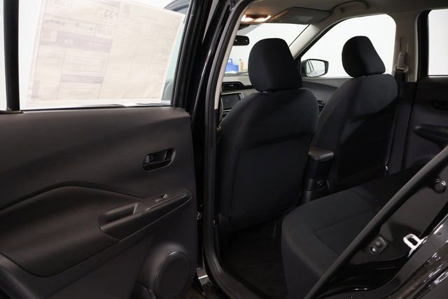 New 2025 Nissan Kicks Play S image 21