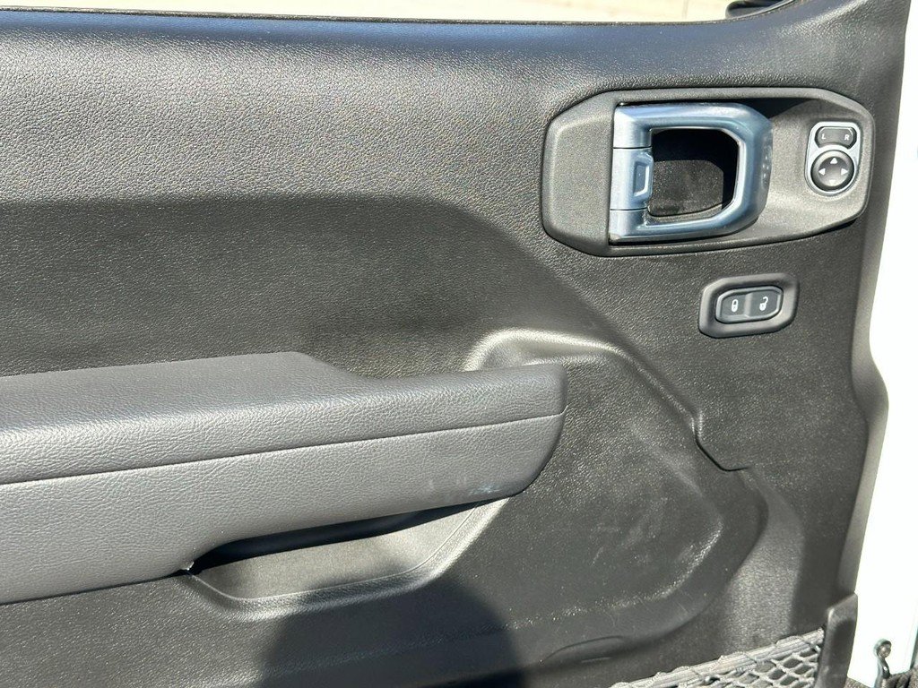 Used 2026 Jeep Gladiator Mojave AWD/4WD image 16