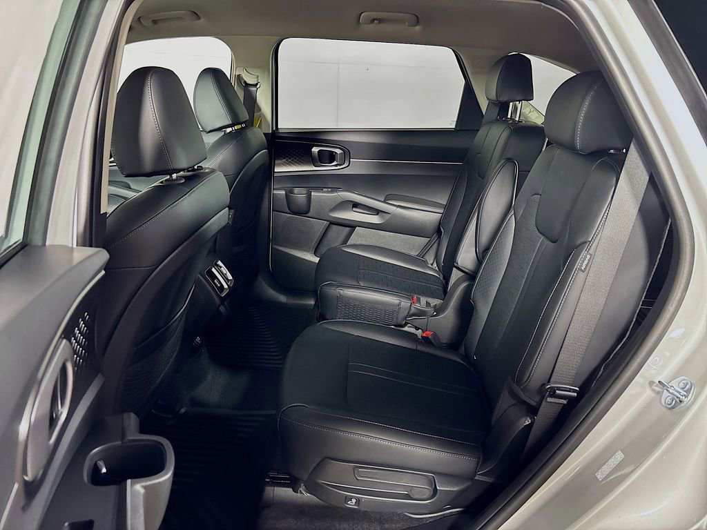 New 2025 Kia Sorento EX image 21