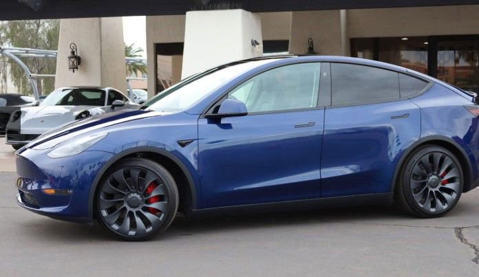 Used 2024 Tesla Model Y Performance image 6